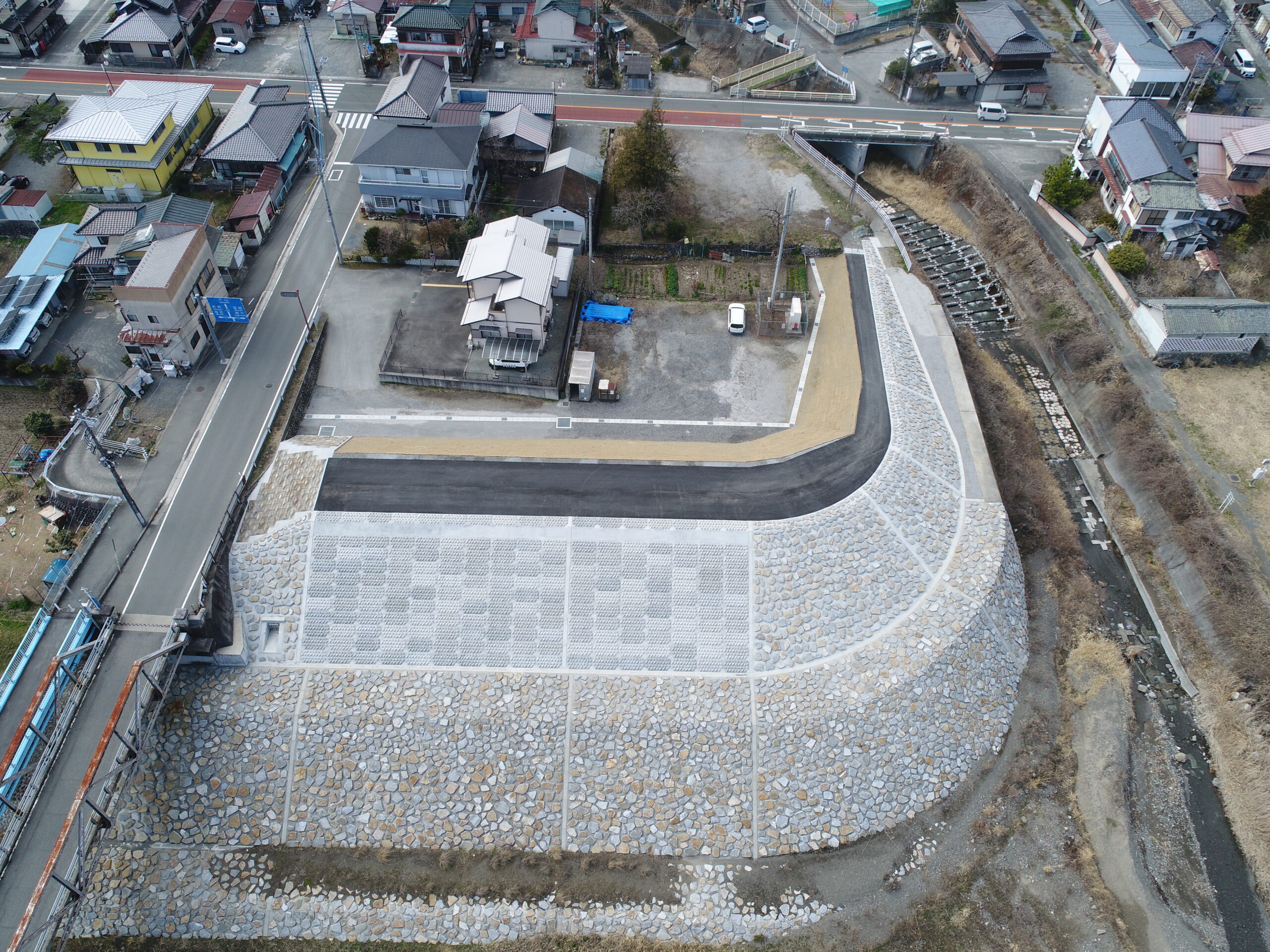Ｒ６富士川右岸切石築堤護岸工事